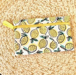 💚💛 Ipsy Lemon Print Makeup Bag